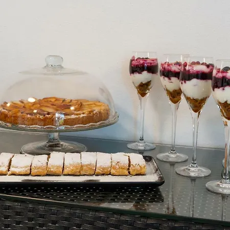 - & Restaurant Hotel