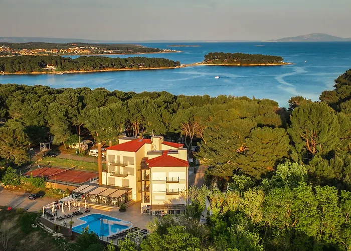 Hotel - & Restaurant 4*