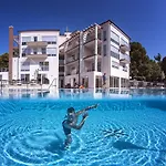 - & Restaurant Hotel 4*