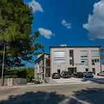 - & Restaurant Hotel 4*