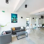 - & Restaurant Hotel