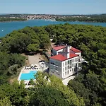 - & Restaurant Hotel Premantura