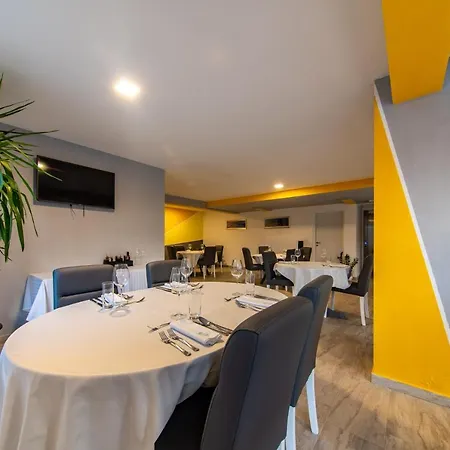 - & Restaurant