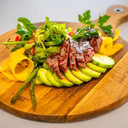- & Restaurant 4* 普莱曼图拉