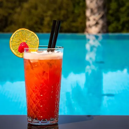 - & Restaurant Hotel 4*
