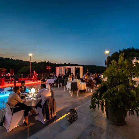 - & Restaurant Hotel Premantura