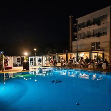- & Restaurant