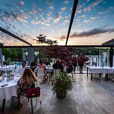 - & Restaurant