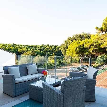 - & Restaurant Hotel 4*