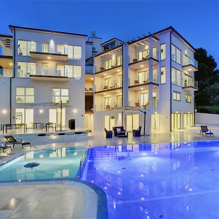 Hotel - & Restaurant