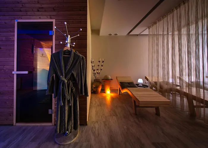 호텔 - & Restaurant 4*