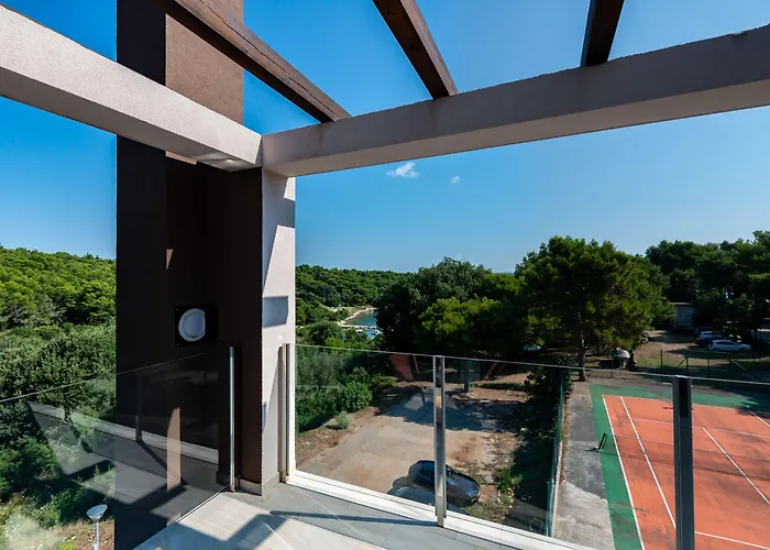 Hotel - & Restaurant Premantura