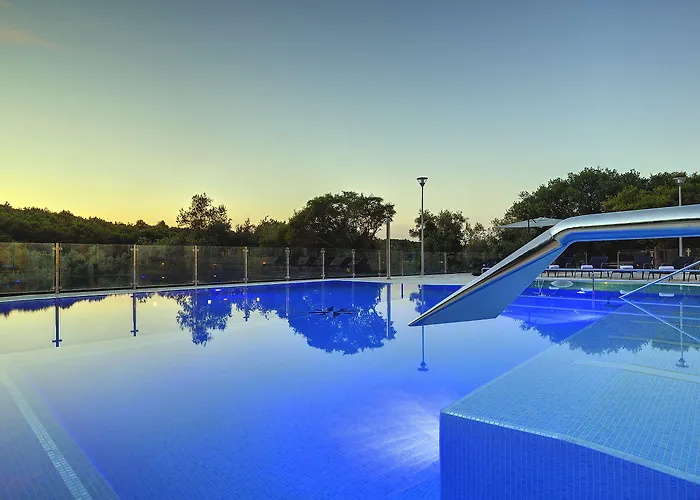 - & Restaurant Hotel